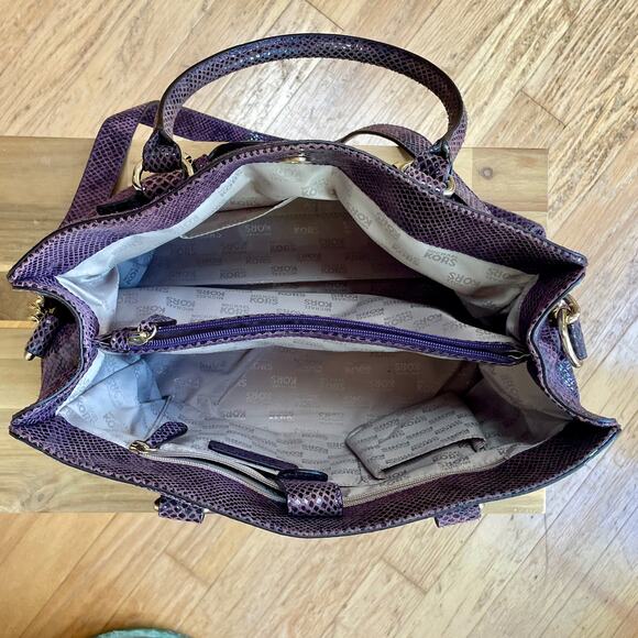 Michael Kors Hamilton Leather Purse Purple Snake Print Gold Chain - Picture 9 of 16